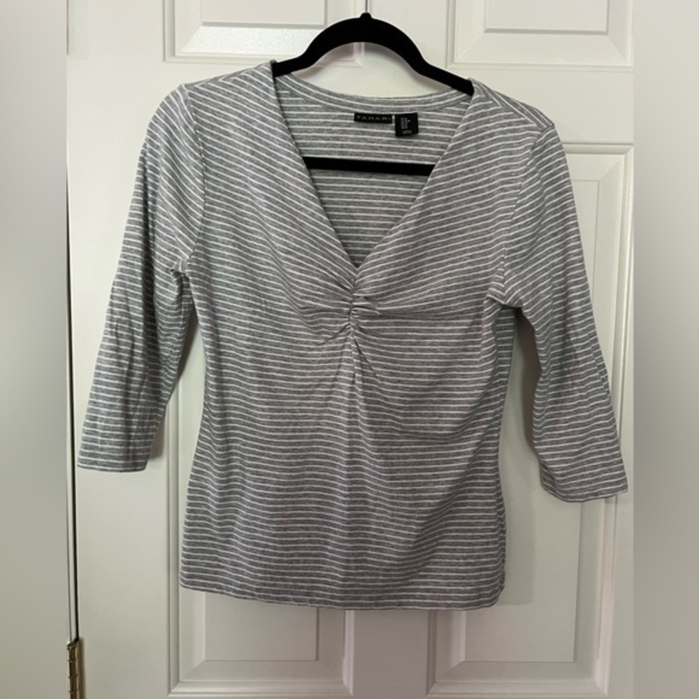 Tahari top, Medium
